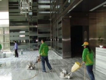 深圳专业装修清洁服务 木地板打蜡修复、瓷砖美缝与全方位保洁指南